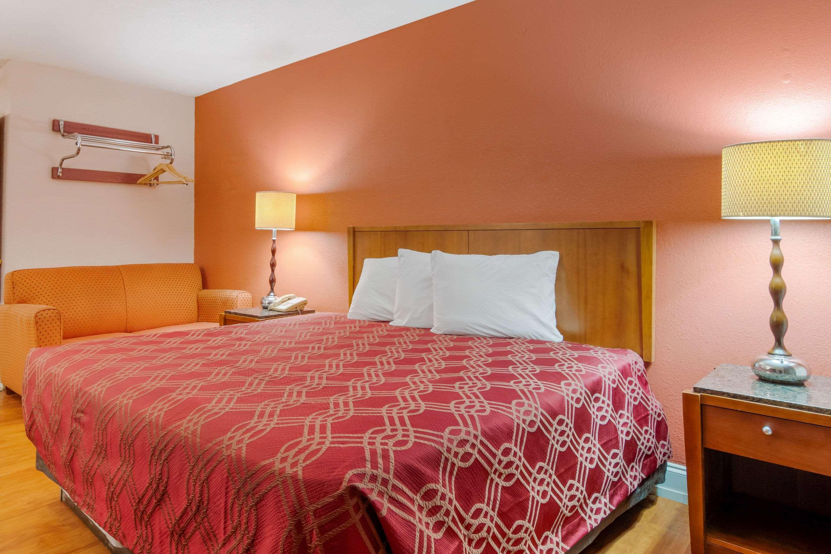 Econo Lodge Декейтър Екстериор снимка