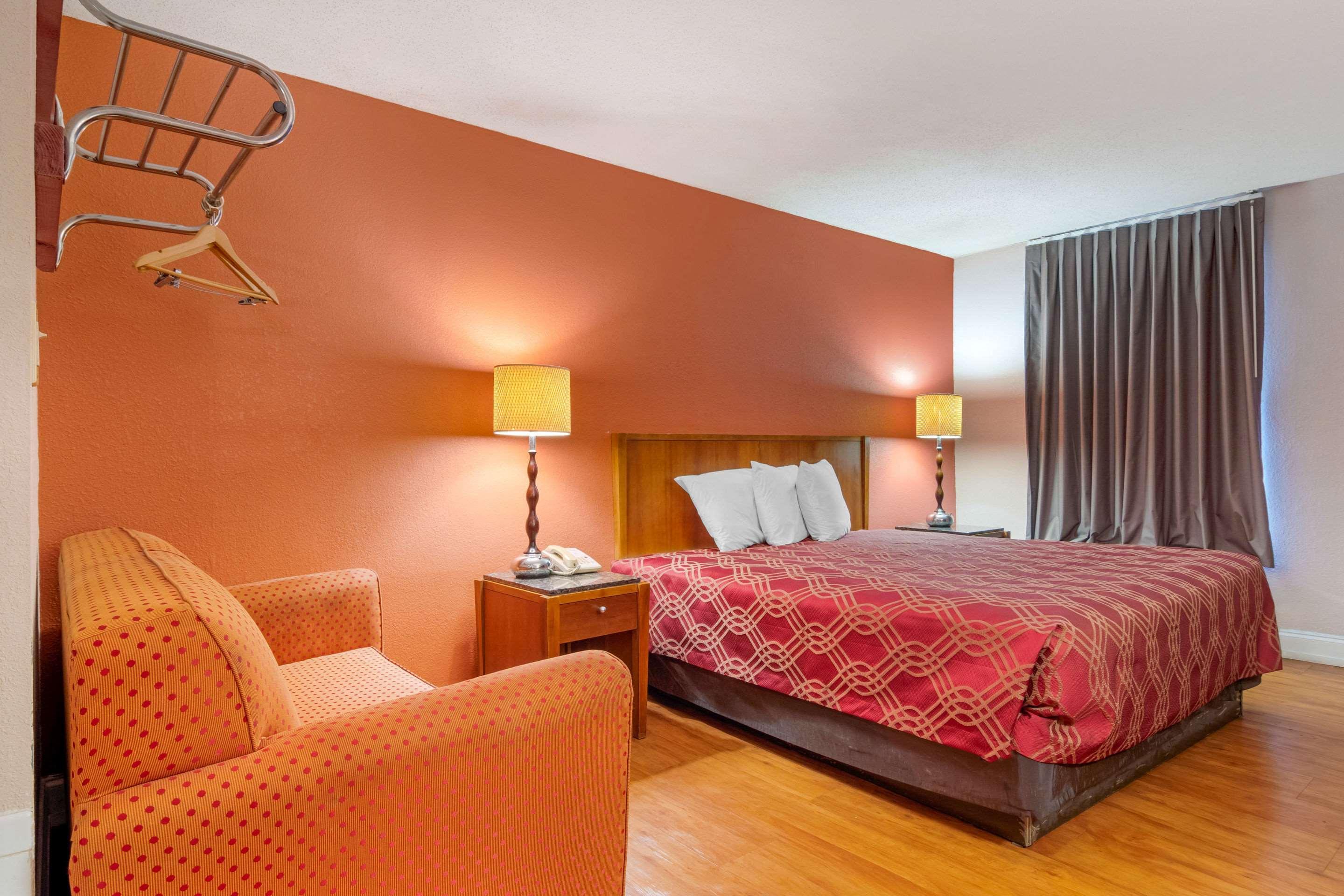 Econo Lodge Декейтър Екстериор снимка