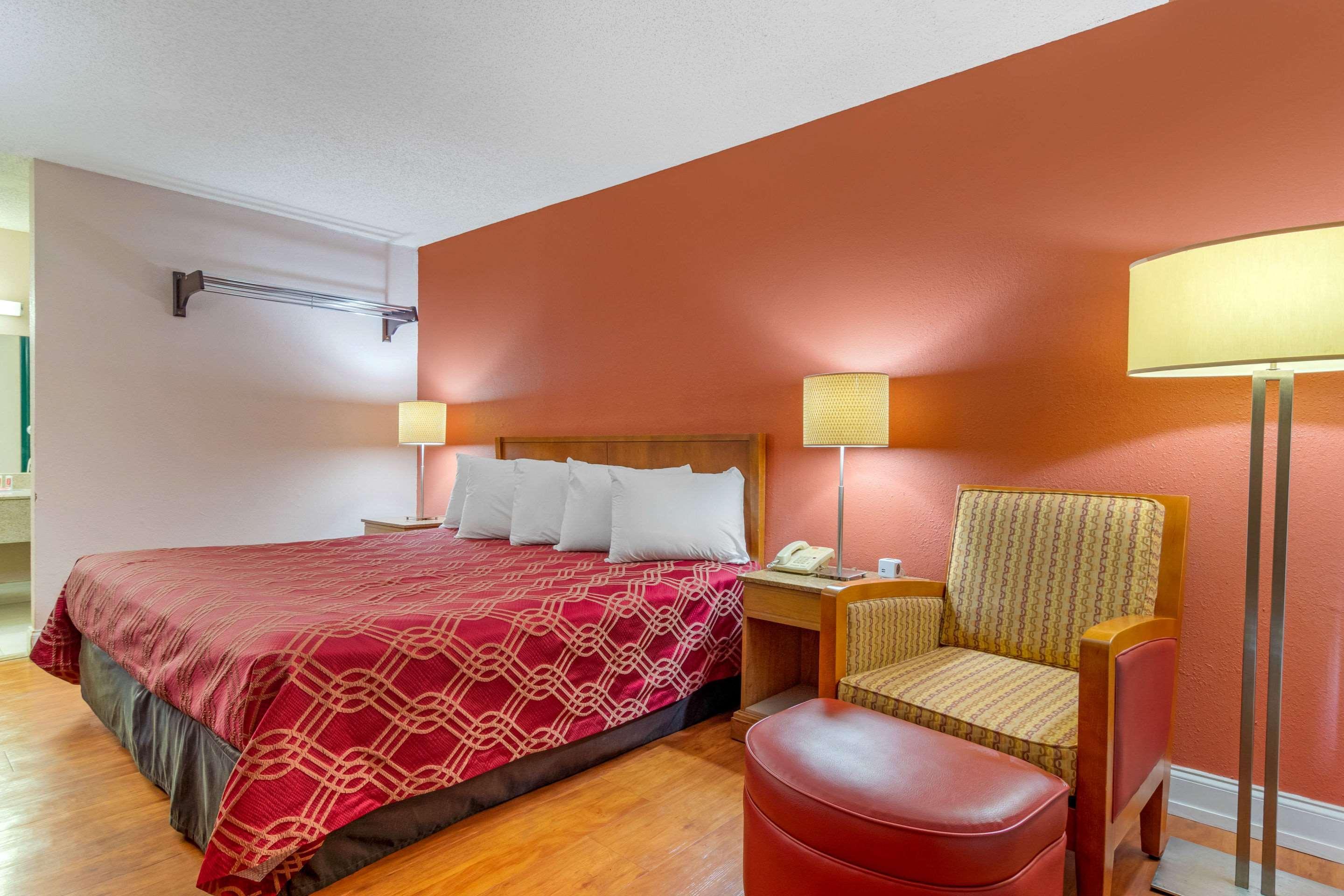 Econo Lodge Декейтър Екстериор снимка
